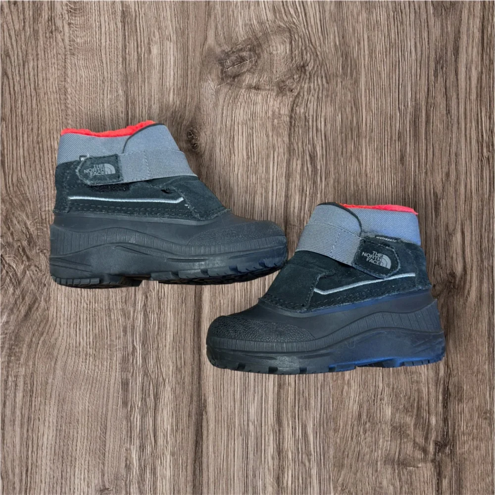 Like new! The North Face Alpenglow II Boot - Toddler - Zinc Gray / Black